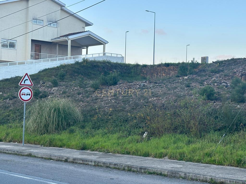Terreno Urbano em Valongo - Oportunidade Imperdível! - Image 1